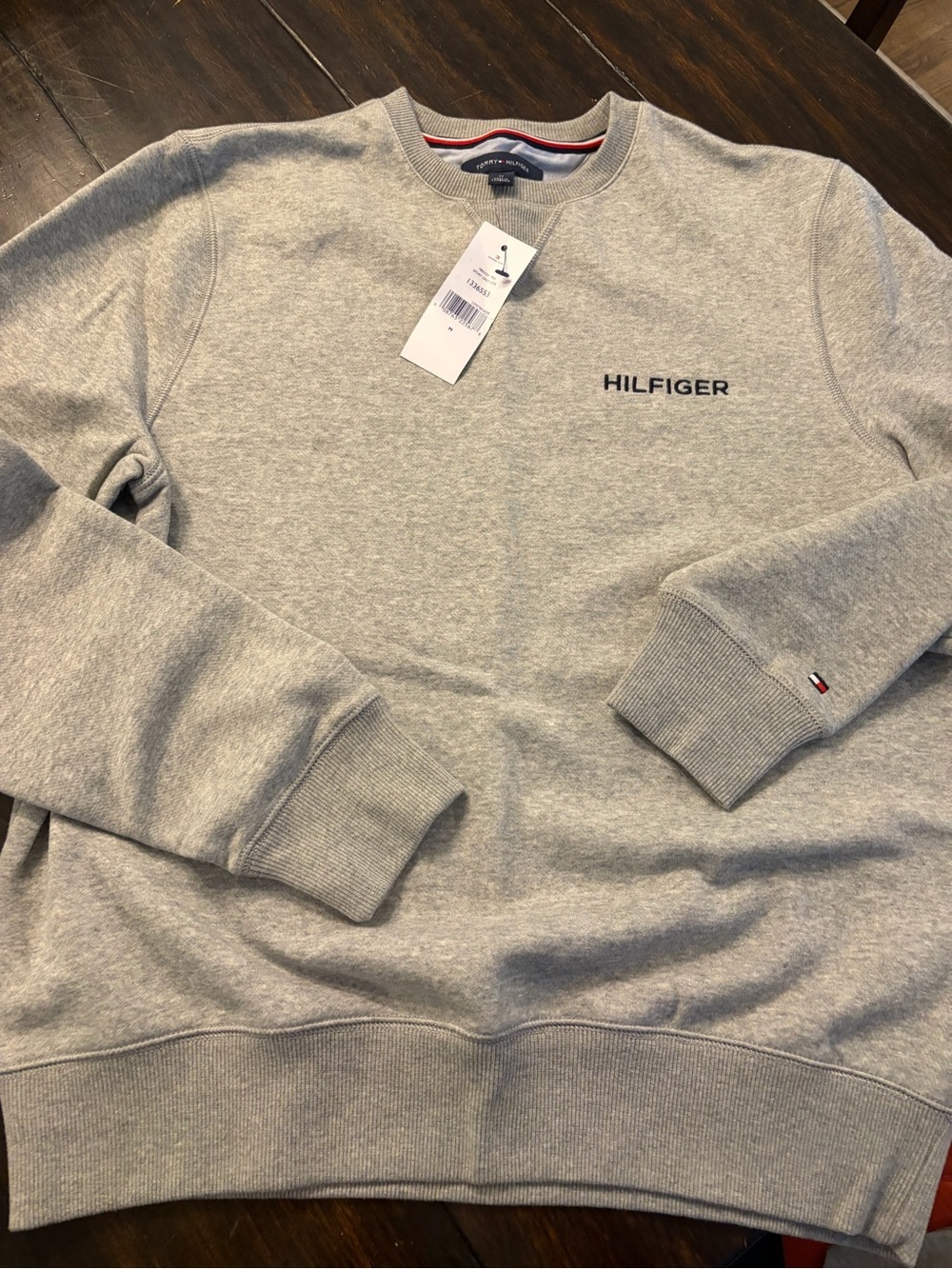 NWT ✨ Tommy Hilfiger Men's Gray Crewneck Sweatshirt - Hilfiger Logo size medium